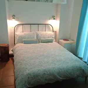  Homestay Lake Room Iznajar